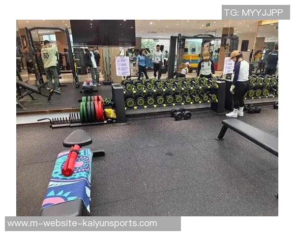 包铁哑铃的多功能训练指南助你塑造完美身材与增强力量